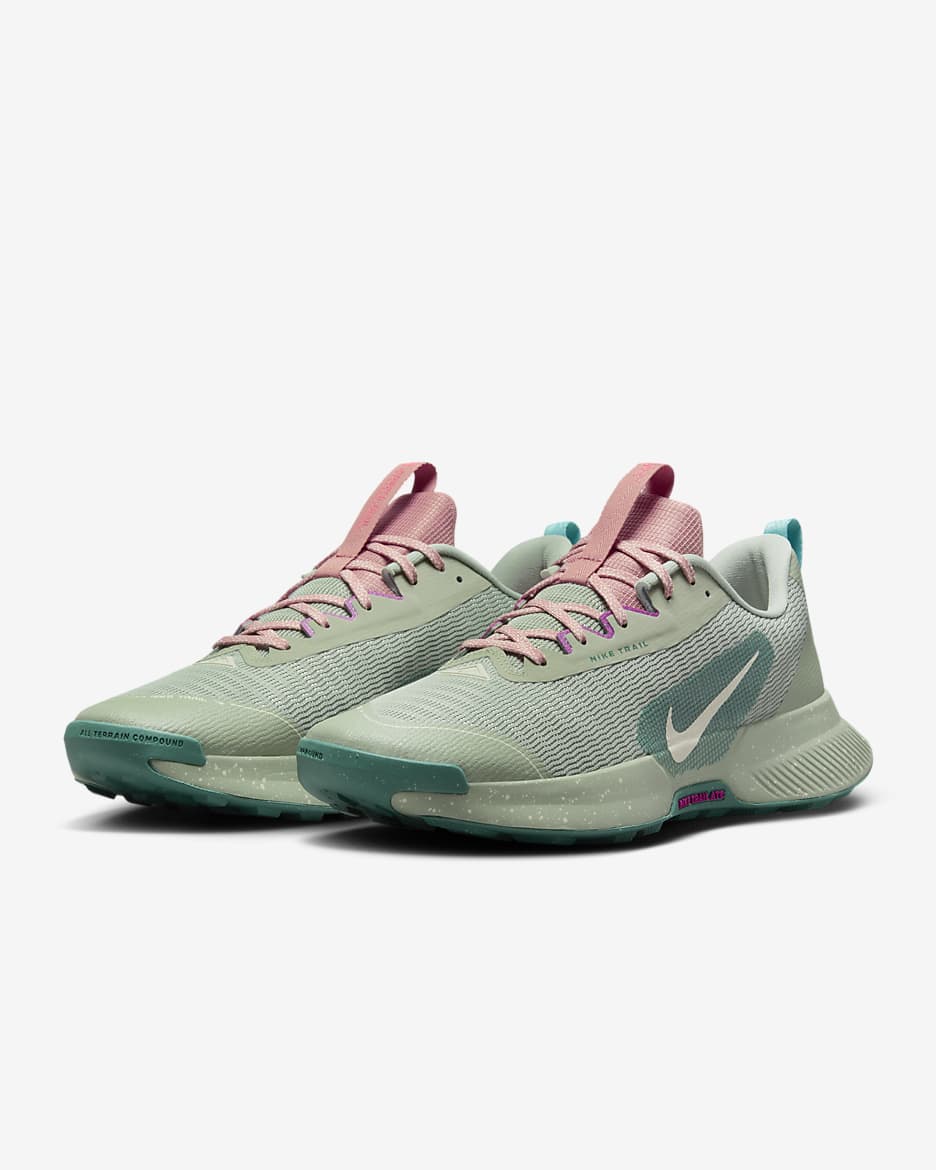 Nike hiking best sale